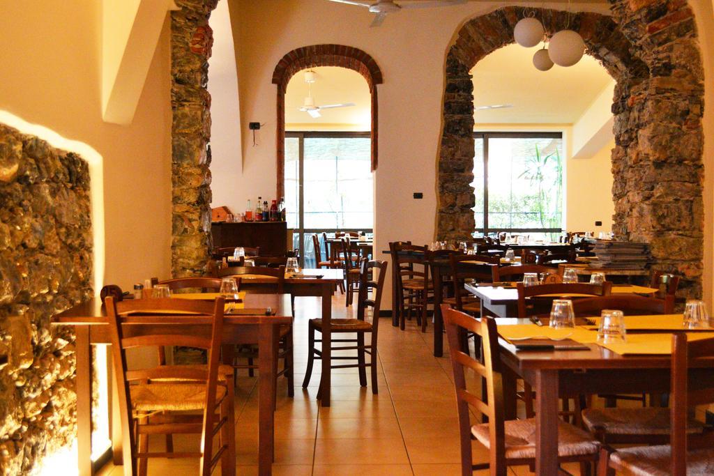 Bella Napoli Trattoria Pizzeria Gasthof La Spezia